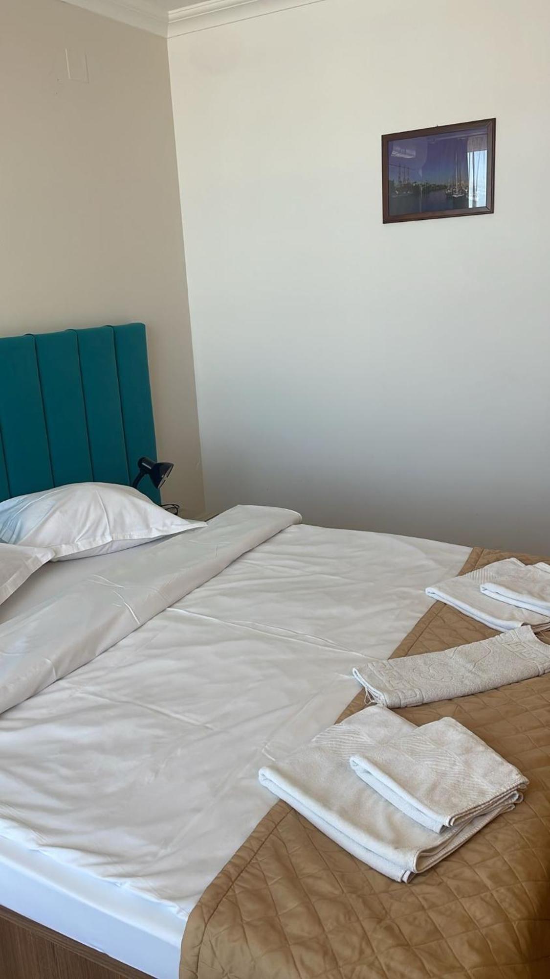 Astoria Patria Hotel Мамая Екстериор снимка