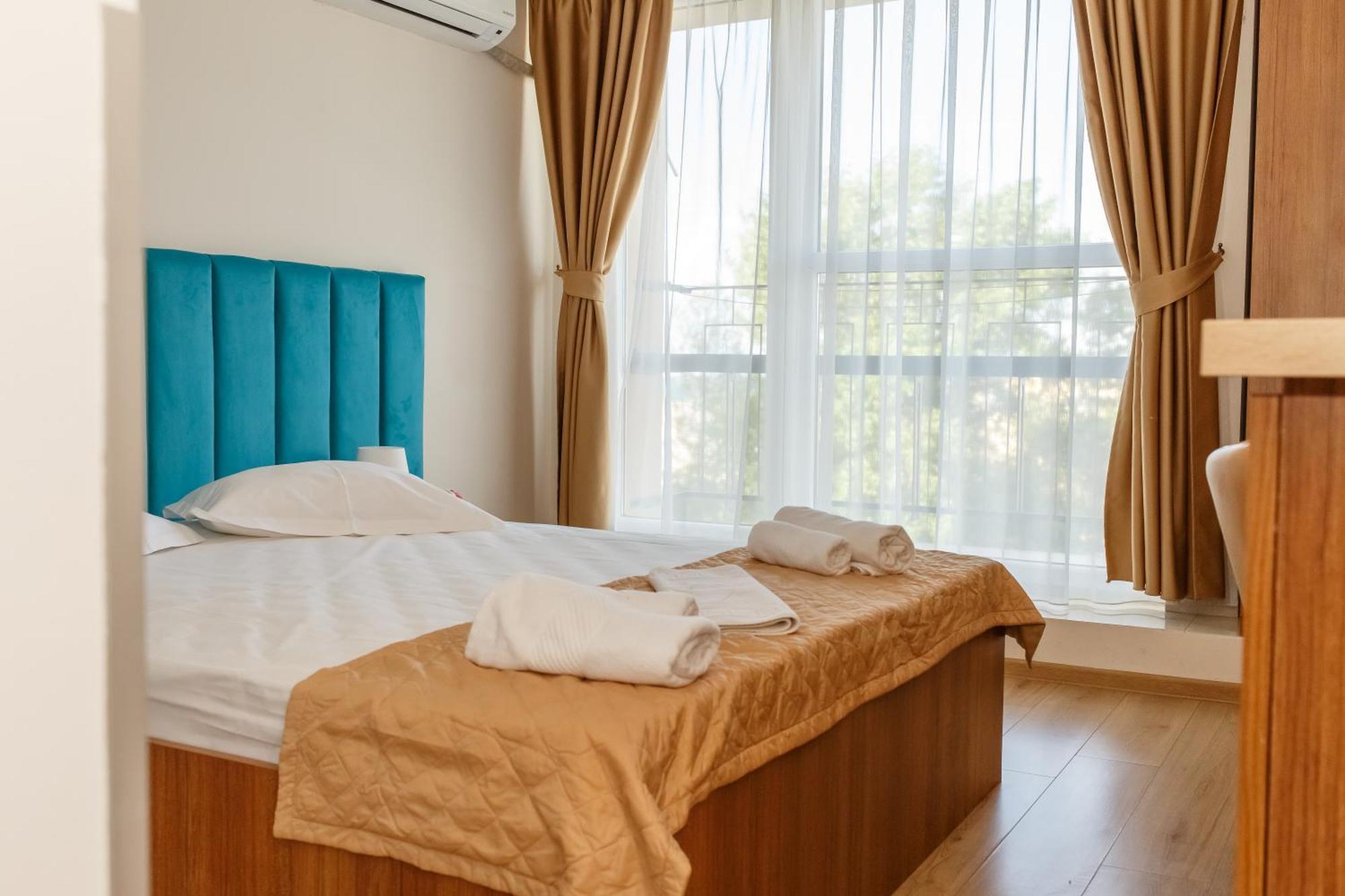 Astoria Patria Hotel Мамая Екстериор снимка