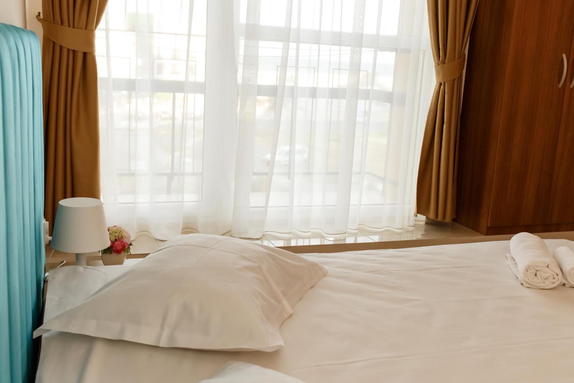 Astoria Patria Hotel Мамая Екстериор снимка